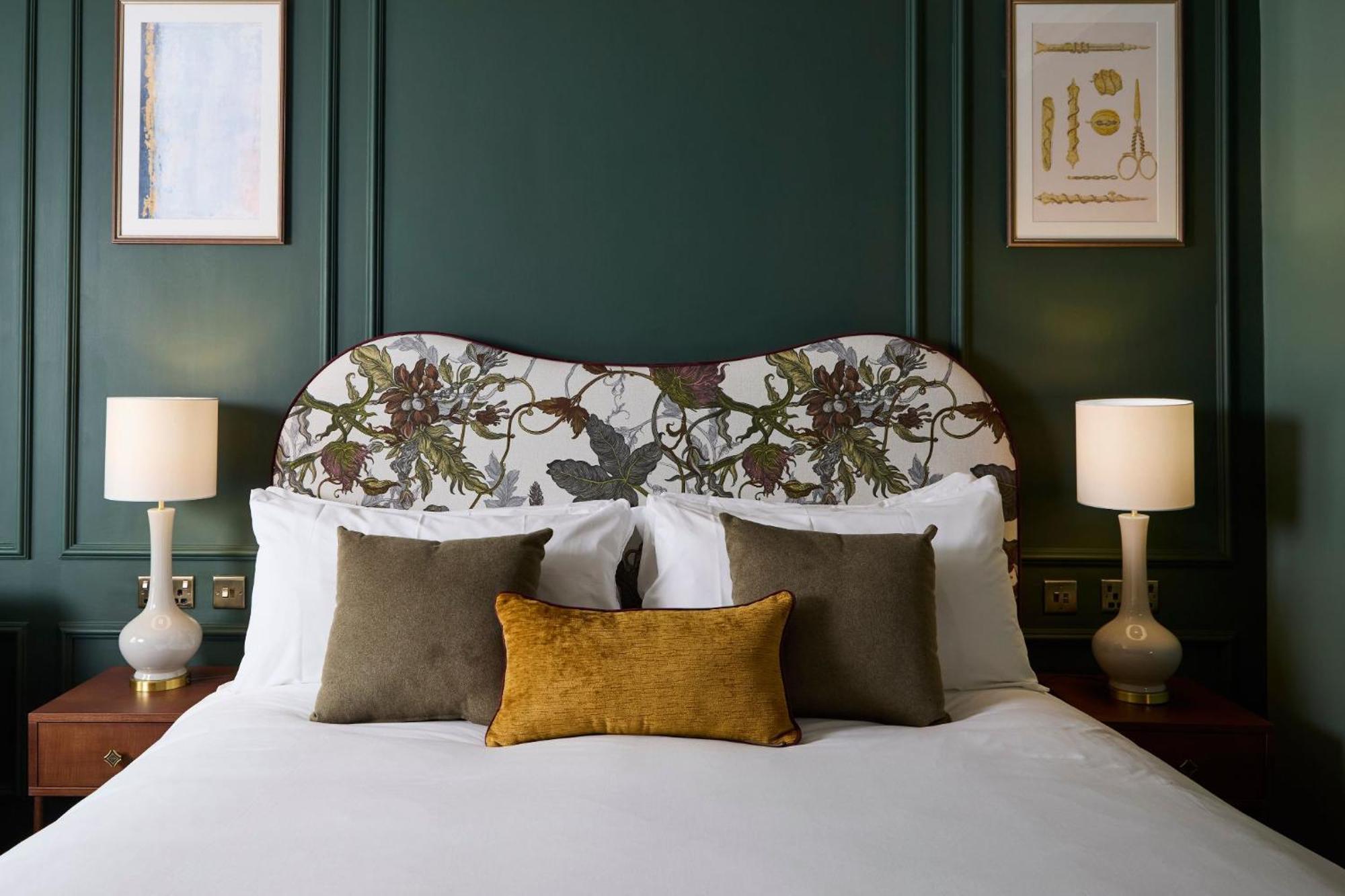 Francis Hotel 4*