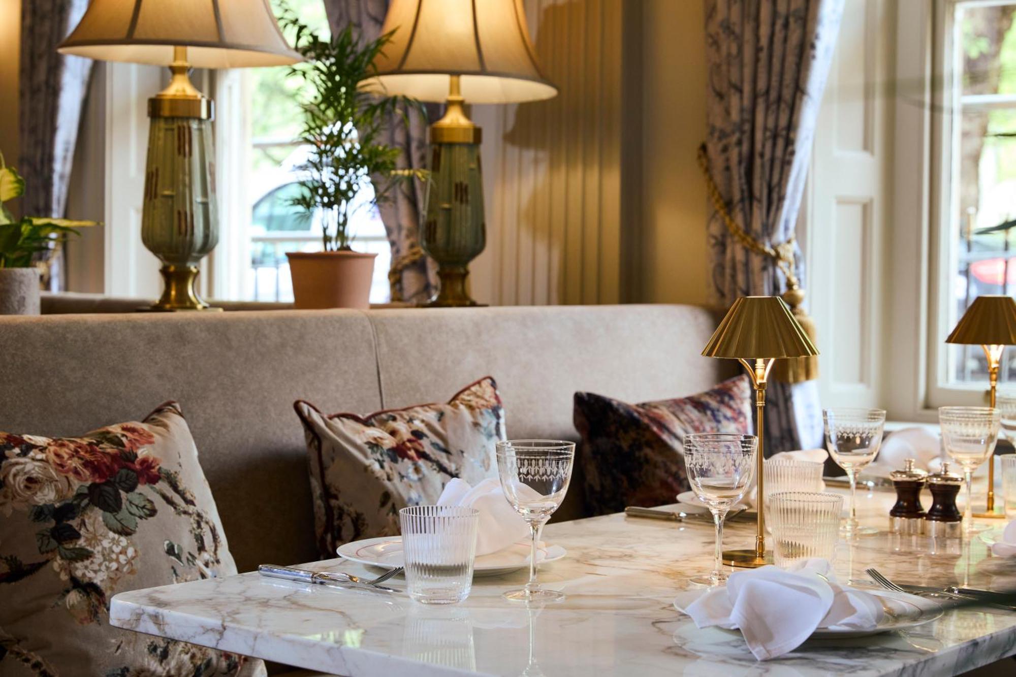 Francis 4* Bath